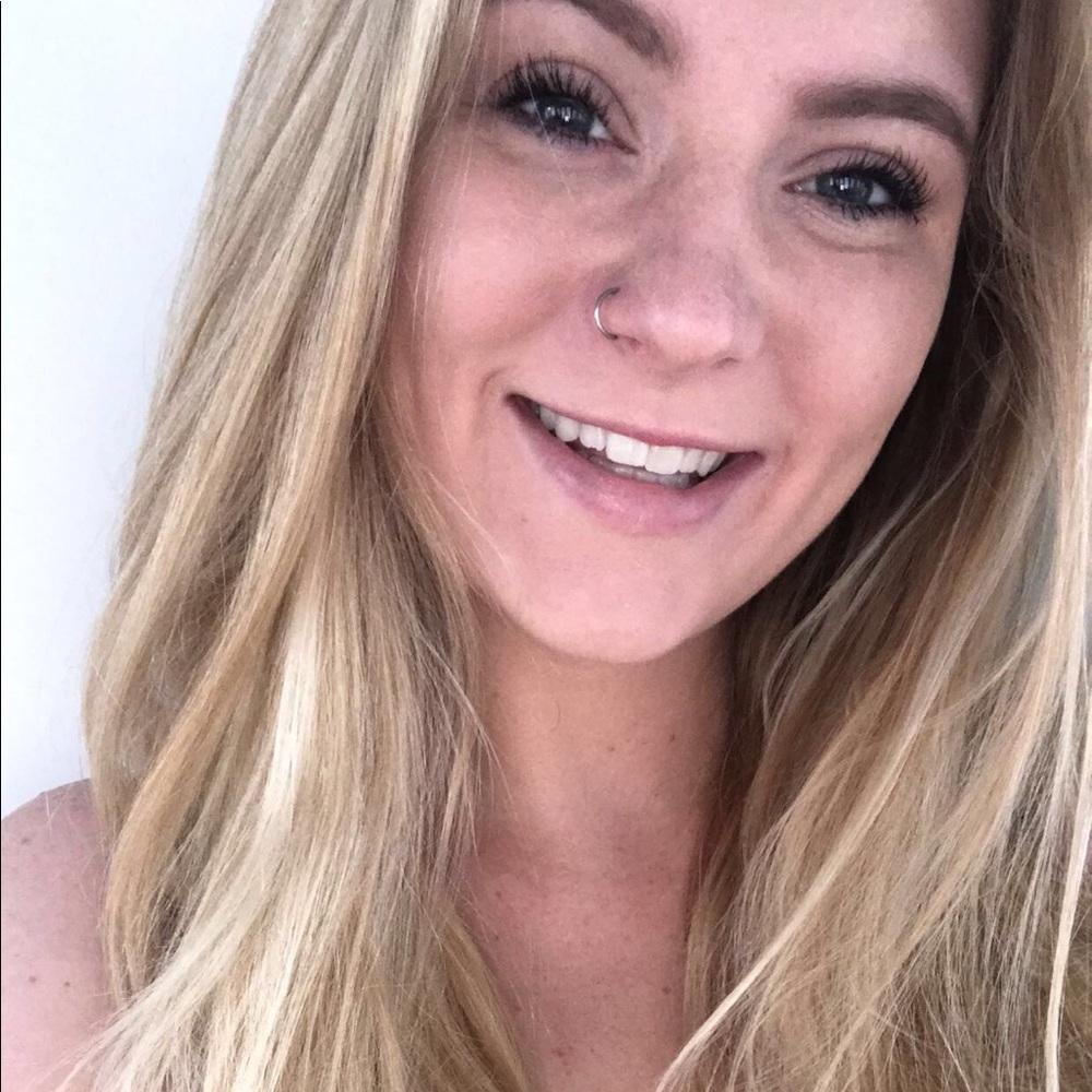 Meet your Posher, Hailey